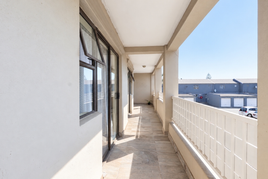 2 Bedroom Property for Sale in Parklands Western Cape